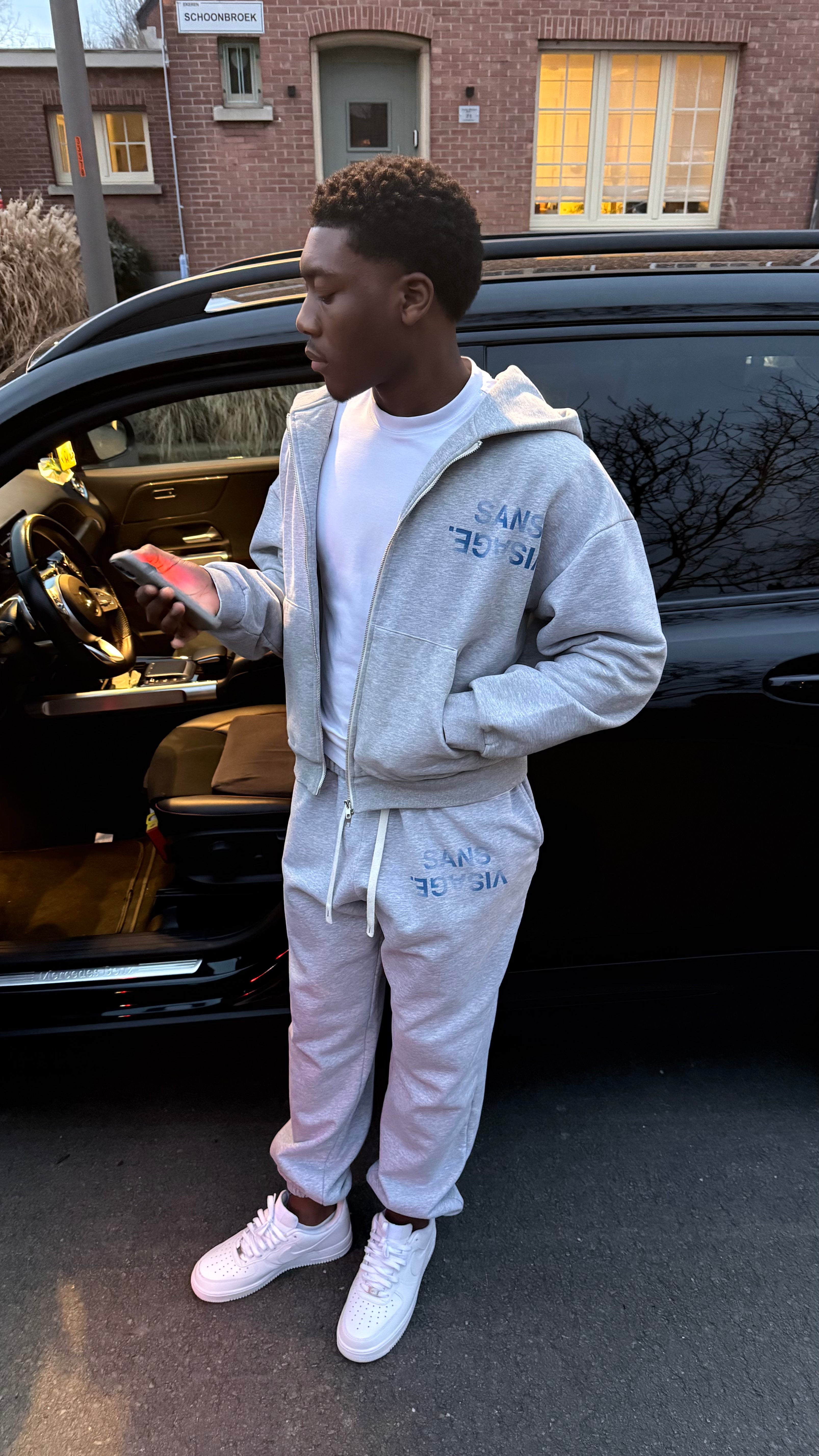 BLUE WASHED GREY SANS VISAGE. HOODIE